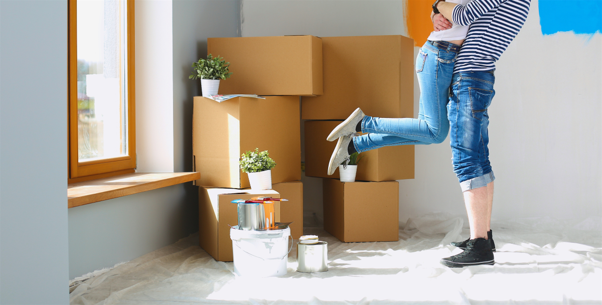 les besoins et l'offre sont en inadéquation à Toulouse. un couple avec des cartons